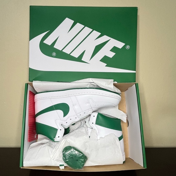 Jordan Air Ship PE SP - Picture 2 of 9